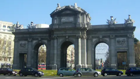 Confinamiento en Madrid: estos son los documentos que necesitas para circular en coche Confinamiento en Madrid: estos son los documentos que necesitas para circular en coche