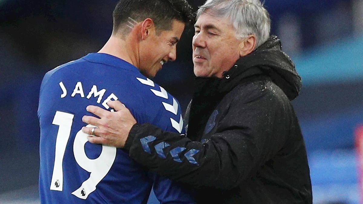 James Rodríguez y Carlo Ancelotti