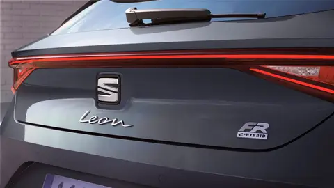Seat León e-HYBRID Seat León e-HYBRID