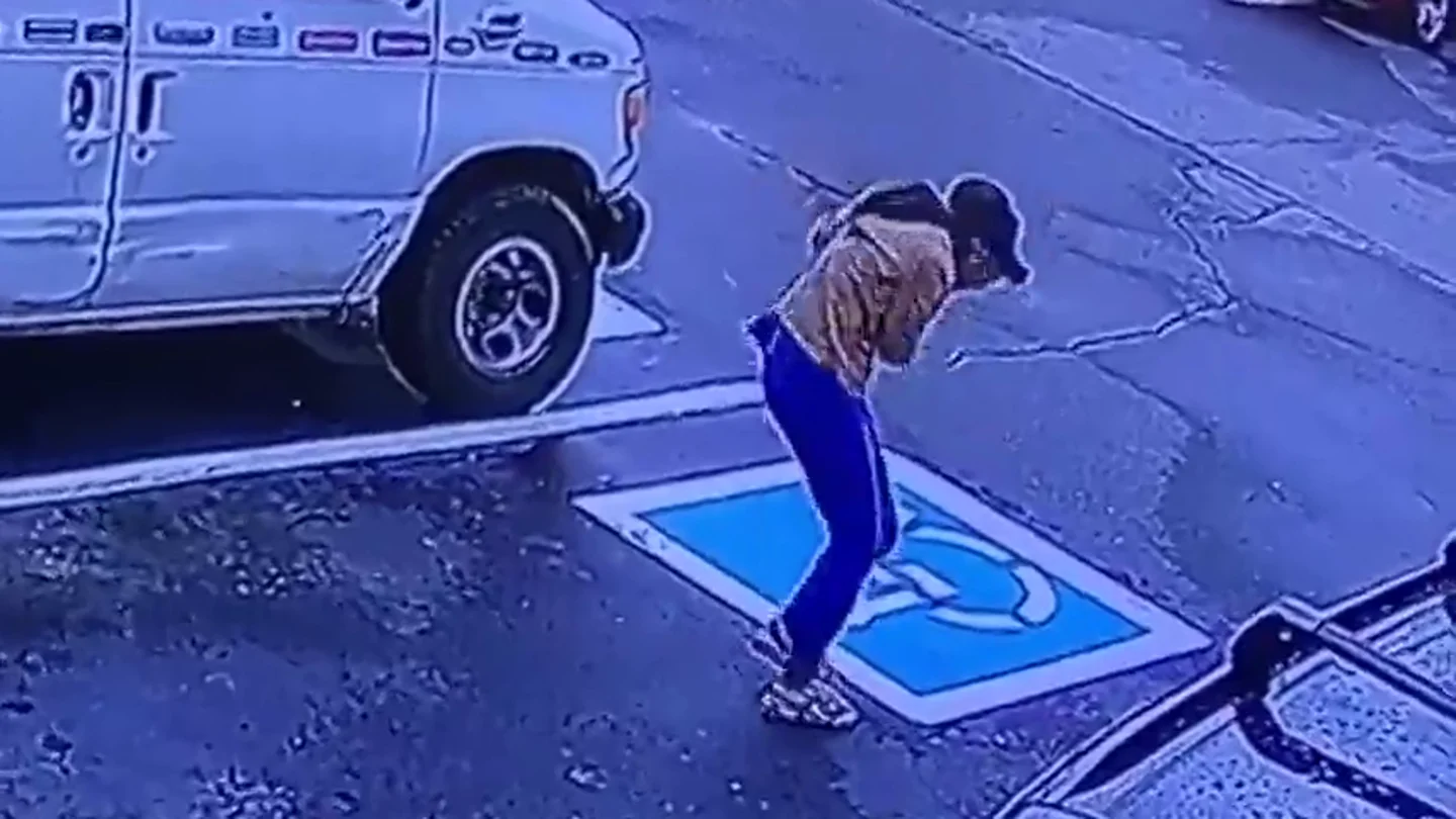 La sorprendente reacción de una joven al conseguir trabajo que se ha vuelto viral La sorprendente reacción de una joven al conseguir trabajo que se ha vuelto viral
