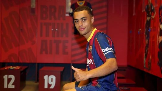 Sergiño Dest, con el Barça Sergiño Dest, con el Barça