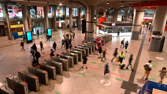 La estación de Atocha durante la pandemia La estación de Atocha en el primer día laboral de restricciones