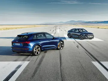 AUDI AUDI