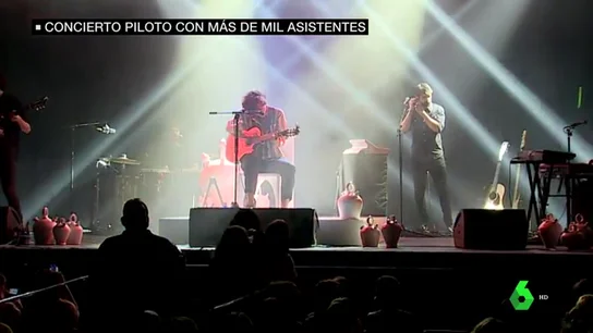 Imagen de archivo de un concierto con público Imagen de archivo de un concierto con público