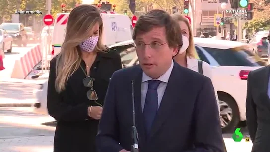 La reacción de Almeida al enterarse en pleno directo de que el juez pide investigar a Iglesias: "Pues que dimita" La reacción de Almeida al enterarse en pleno directo de que el juez pide investigar a Iglesias: "Pues que dimita"
