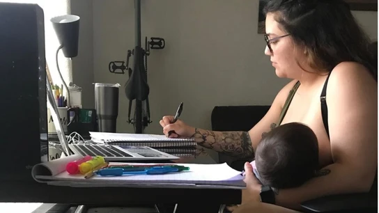 Marcella Mares ha compartido en sus redes sociales una imagen amamantando a su bebé. Marcella Mares ha compartido en sus redes sociales una imagen amamantando a su bebé.