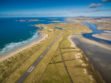 Pista de aterrizaje en el aeropuerto de Donegal Pista de aterrizaje en el aeropuerto de Donegal