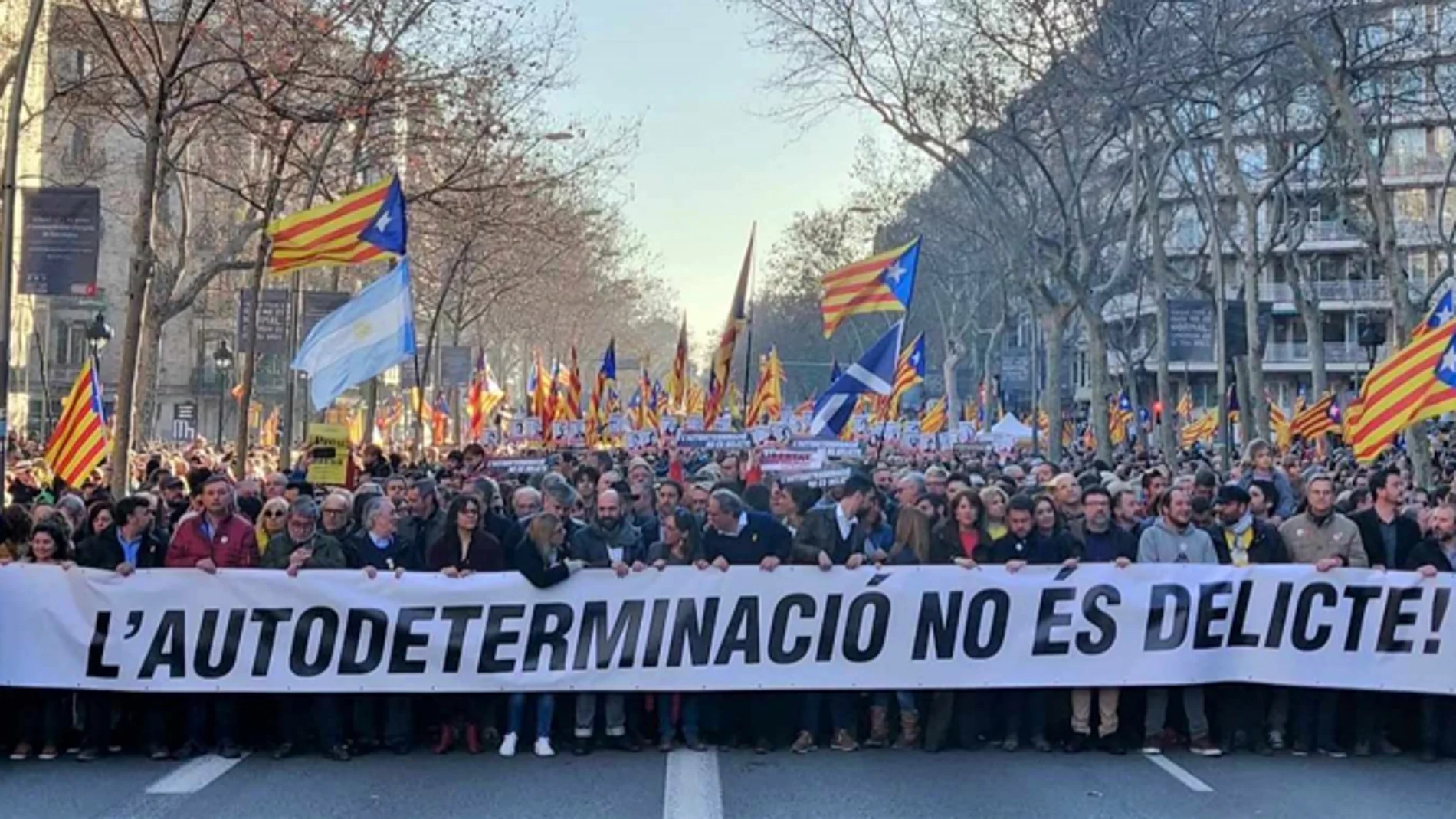 El independentismo se moviliza por la vuelta del rey Felipe VI a Barcelona