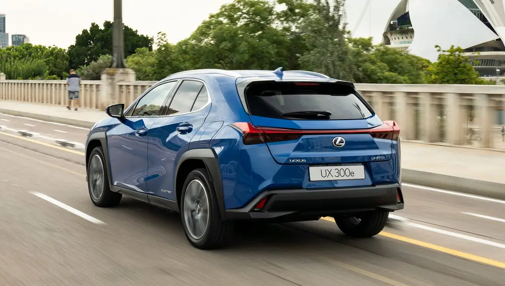 Lexus UX 300 e 