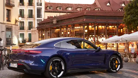 Porsche Taycan Turbo S Porsche Taycan Turbo S