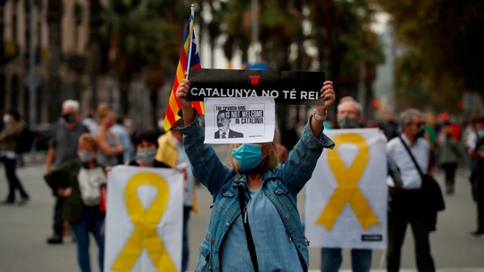 Manifestantes de organizaciones independentistas se han concentrado este viernes ante la estación de Francia de Barcelona Manifestantes de organizaciones independentistas se han concentrado este viernes ante la estación de Francia de Barcelona