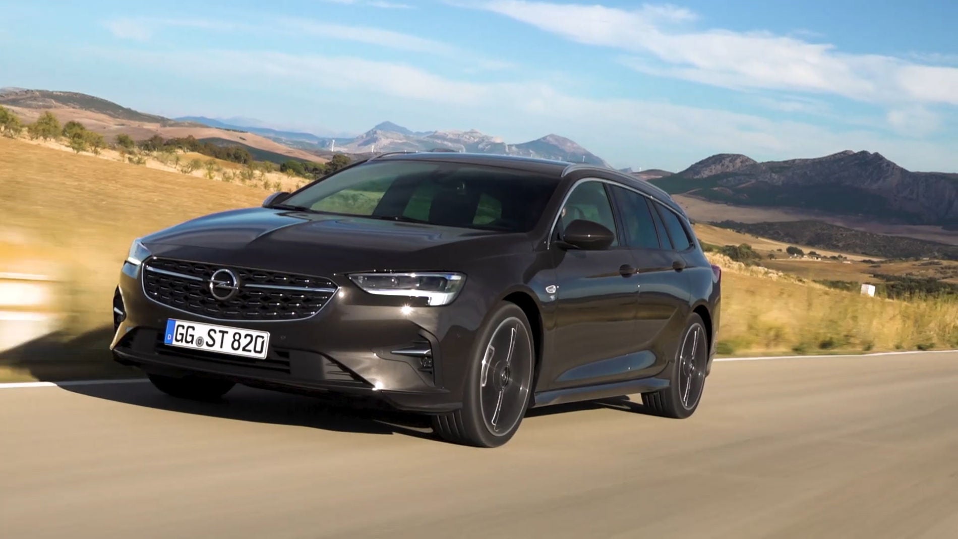 El Insignia viene, exclusivamente, con motores de combusti&oacute;n convencionales