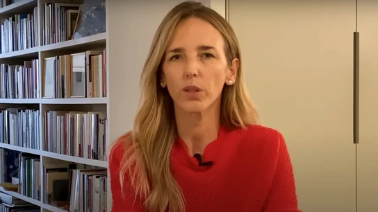 Cayetana Álvarez de Toledo defiende la "abstención" después de haber votado 'no' a la moción de censura. Cayetana Álvarez de Toledo defiende la "abstención" después de haber votado 'no' a la moción de censura.