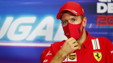 Sebastian Vettel, en rueda de prensa en el GP de Portimao