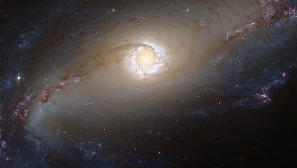 La existencia de materia oscura permite explicar la formación y evolución de las galaxias