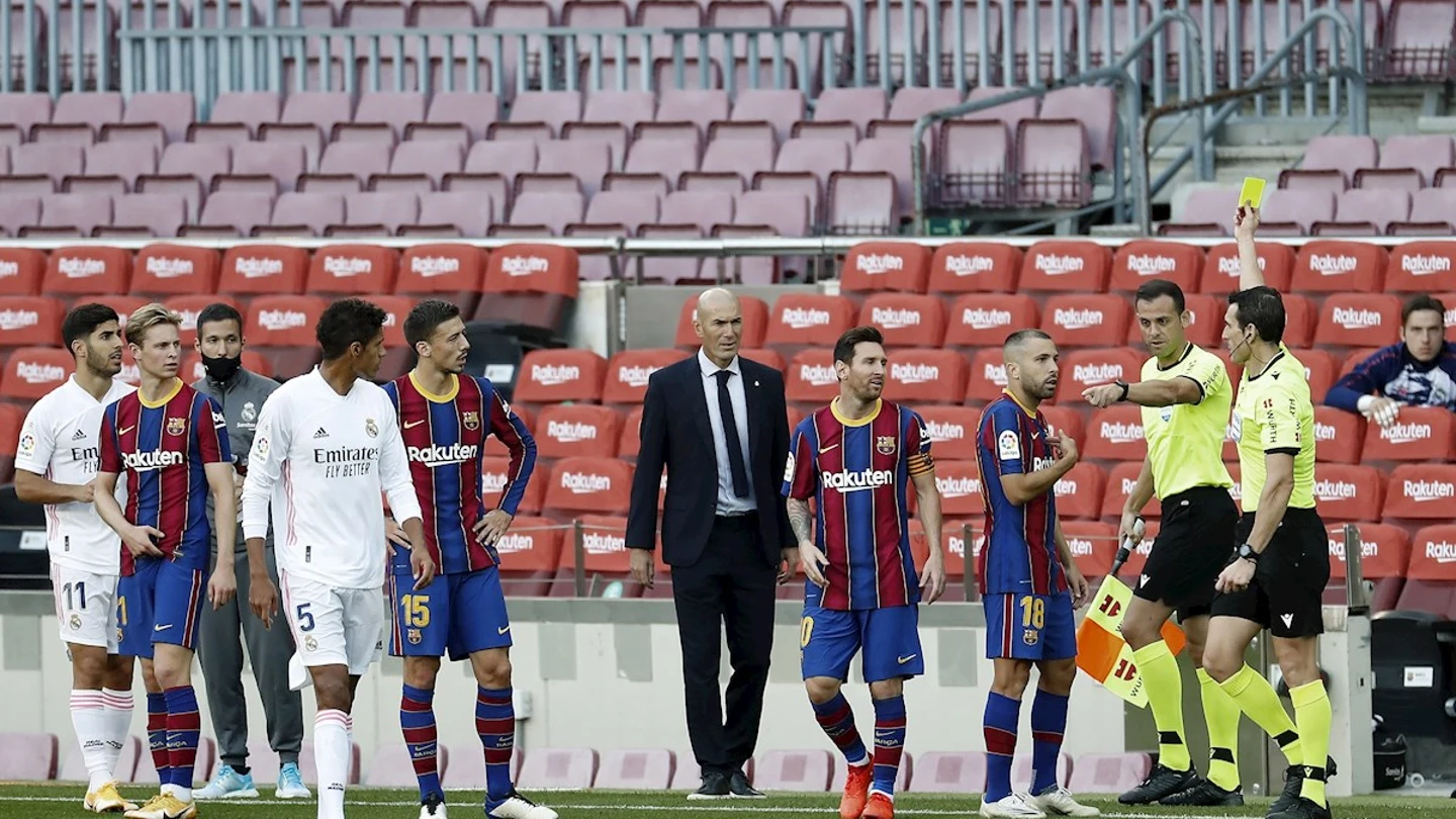 Munuera muestra amarilla a Jordi Alba Munuera muestra amarilla a Jordi Alba