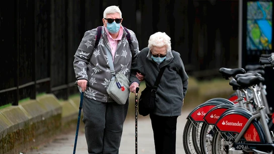 Ancianos durante de la pandemia Ancianos durante de la pandemia