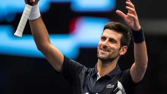 Novak Djokovic celebra su victoria. Novak Djokovic celebra su victoria.