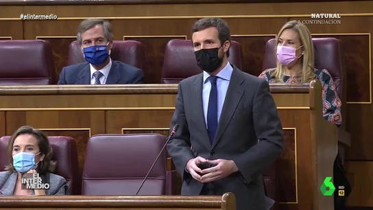 Vídeo manipulado - La declaración de amor de Casado a Sánchez en pleno Congreso: "¿Quieres casarte conmigo?" Vídeo manipulado - La declaración de amor de Casado a Sánchez en pleno Congreso: "¿Quieres casarte conmigo?"