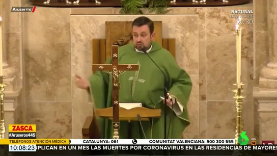 La nueva retahíla de reproches del cura de Valdepeñas a sus feligreses más tacaños: "La obra es de los que hemos puesto dinero" La nueva retahíla de reproches del cura de Valdepeñas a sus feligreses más tacaños: "La obra es de los que hemos puesto dinero"