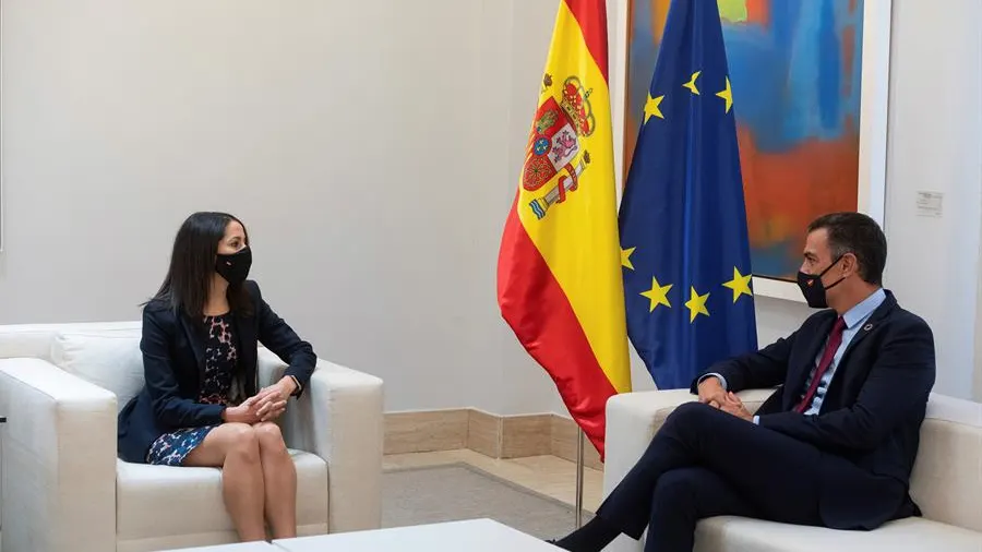 La líder de Ciudadanos, Inés Arrimadas, y el presidente del Gobierno, Pedro Sánchez