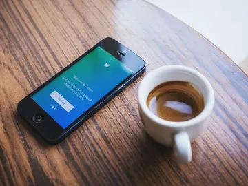 Twitter Twitter
