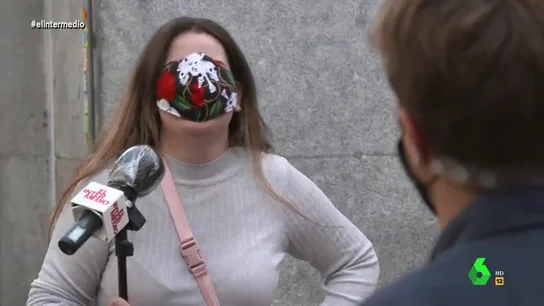 Los españoles confiesan lo que nunca dirían gracias a las mascarillas del anonimato: "Perdí la virginidad en el único hotel de mi pueblo" Los españoles confiesan lo que nunca dirían gracias a las mascarillas del anonimato: "Perdí la virginidad en el único hotel de mi pueblo"
