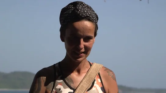 Silvia manda callar a Mireia Borrás, diputada de Vox, antes de abandonar La Isla con un discurso de despedida en el que va 'a cuchillo' Silvia manda callar a Mireia Borrás, diputada de Vox, antes de abandonar La Isla con un discurso de despedida en el que va 'a cuchillo'