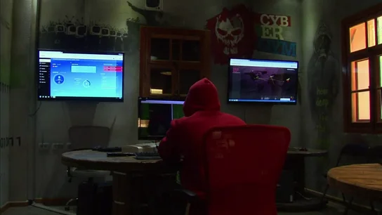 De la secta 'QAnon' a la 'oscura organización' Estado Profundo: conspiradores y bulos que acompañan a Trump De la secta 'QAnon' a la 'oscura organización' Estado Profundo: conspiradores y bulos que acompañan a Trump