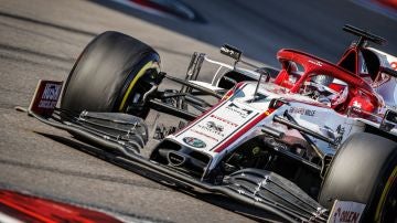 Alfa Romeo renueva a sus pilotos