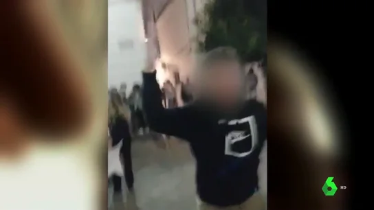 Imagen del momento de la agresión a un vecino de Écija Imagen del momento de la agresión a un vecino de Écija