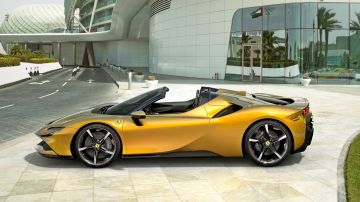Ferrari SF90 Spider