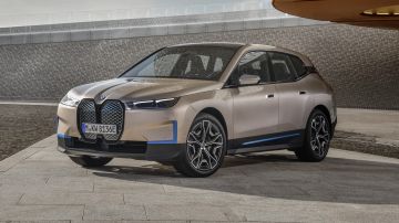 BMW iX