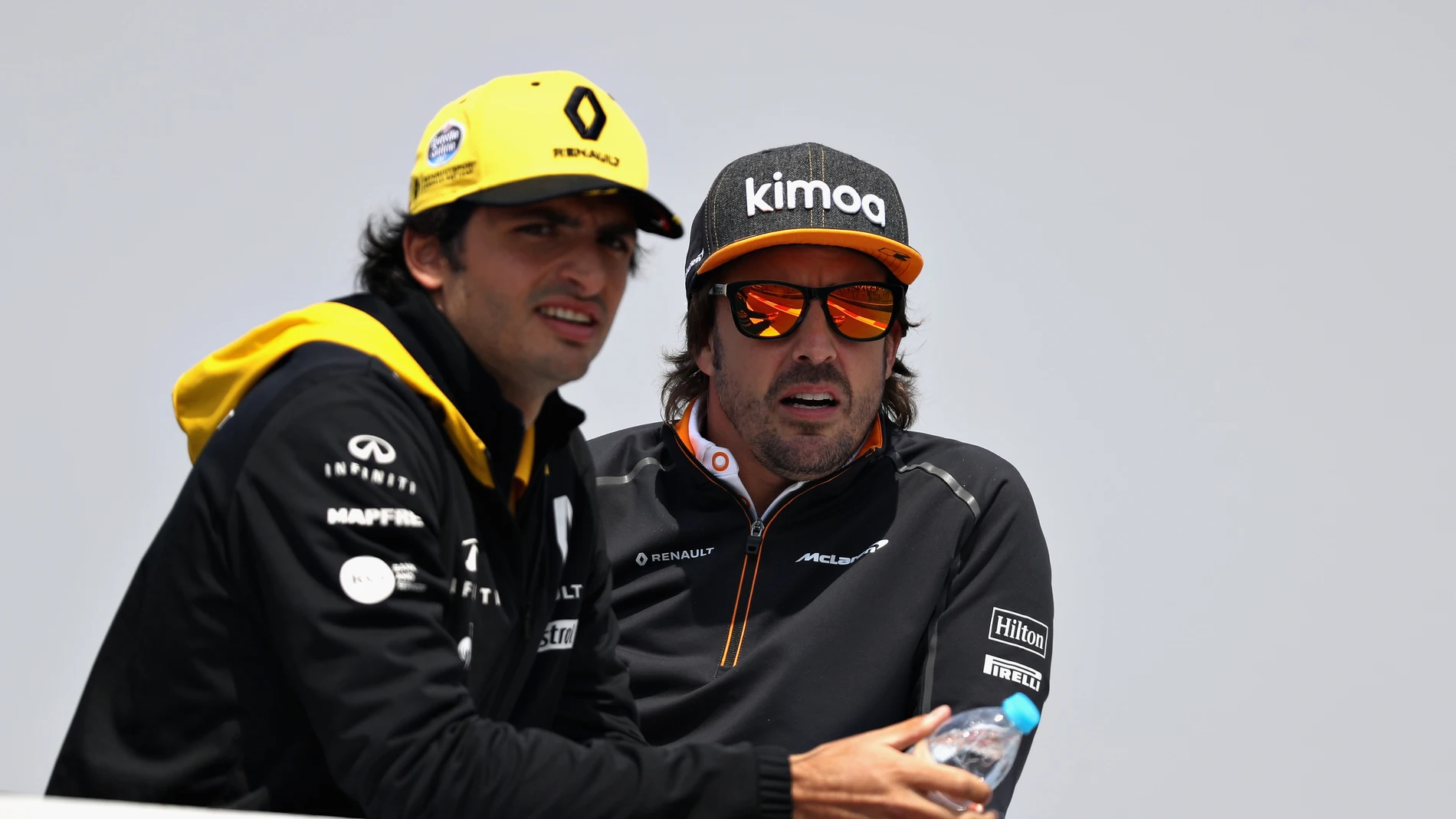 Carlos Sainz y Fernando Alonso en el GP de China