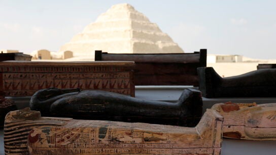 Parte de los m&aacute;s de 100 ata&uacute;des hallados en Sakkara