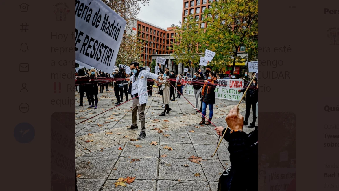 Imagen de la concentración de enfermeros y enfermeras frente al Ministerio de Sanidad