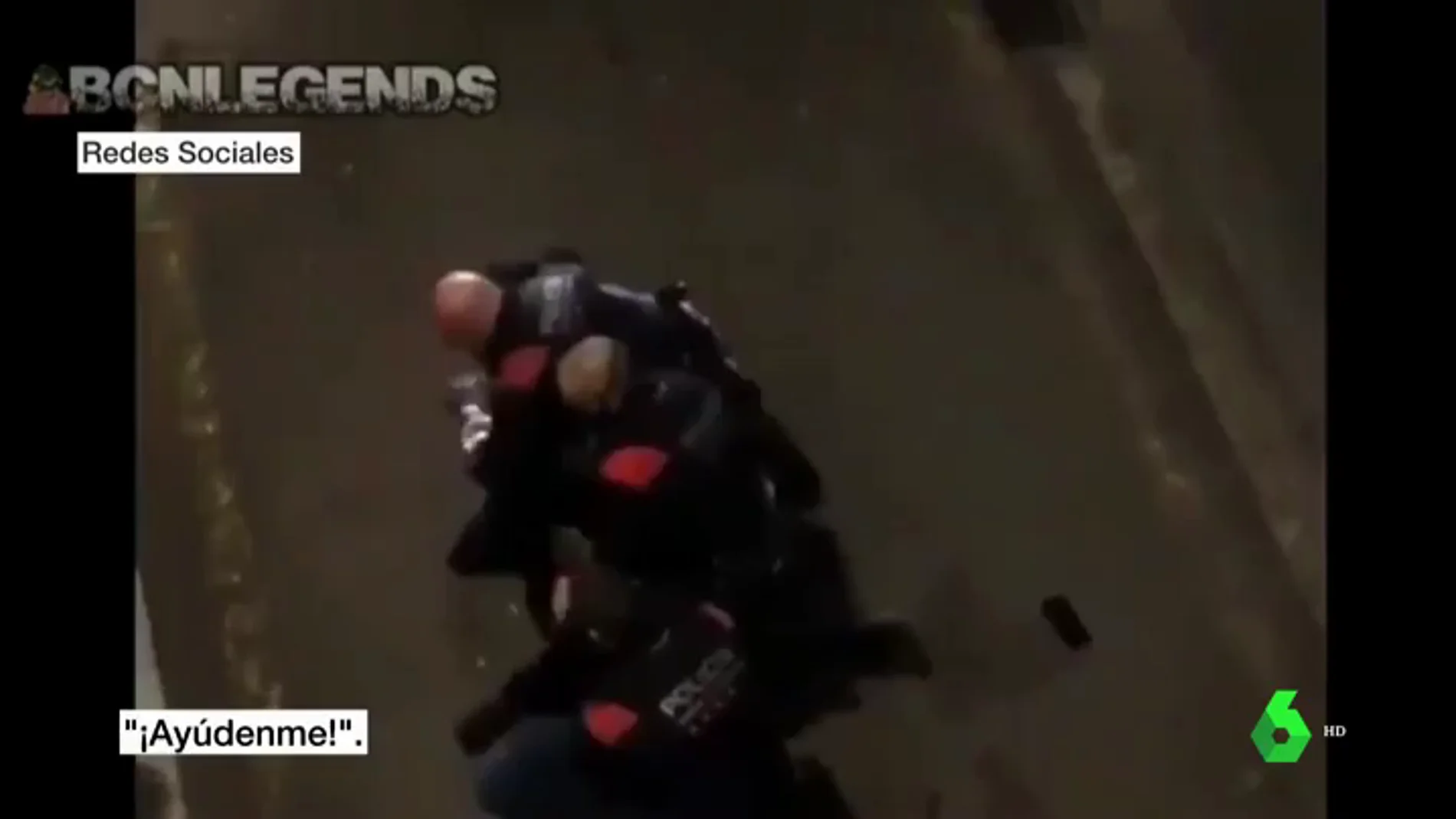 Los Mossos apartan a un agente por golpear a un joven que se saltó toque de queda
