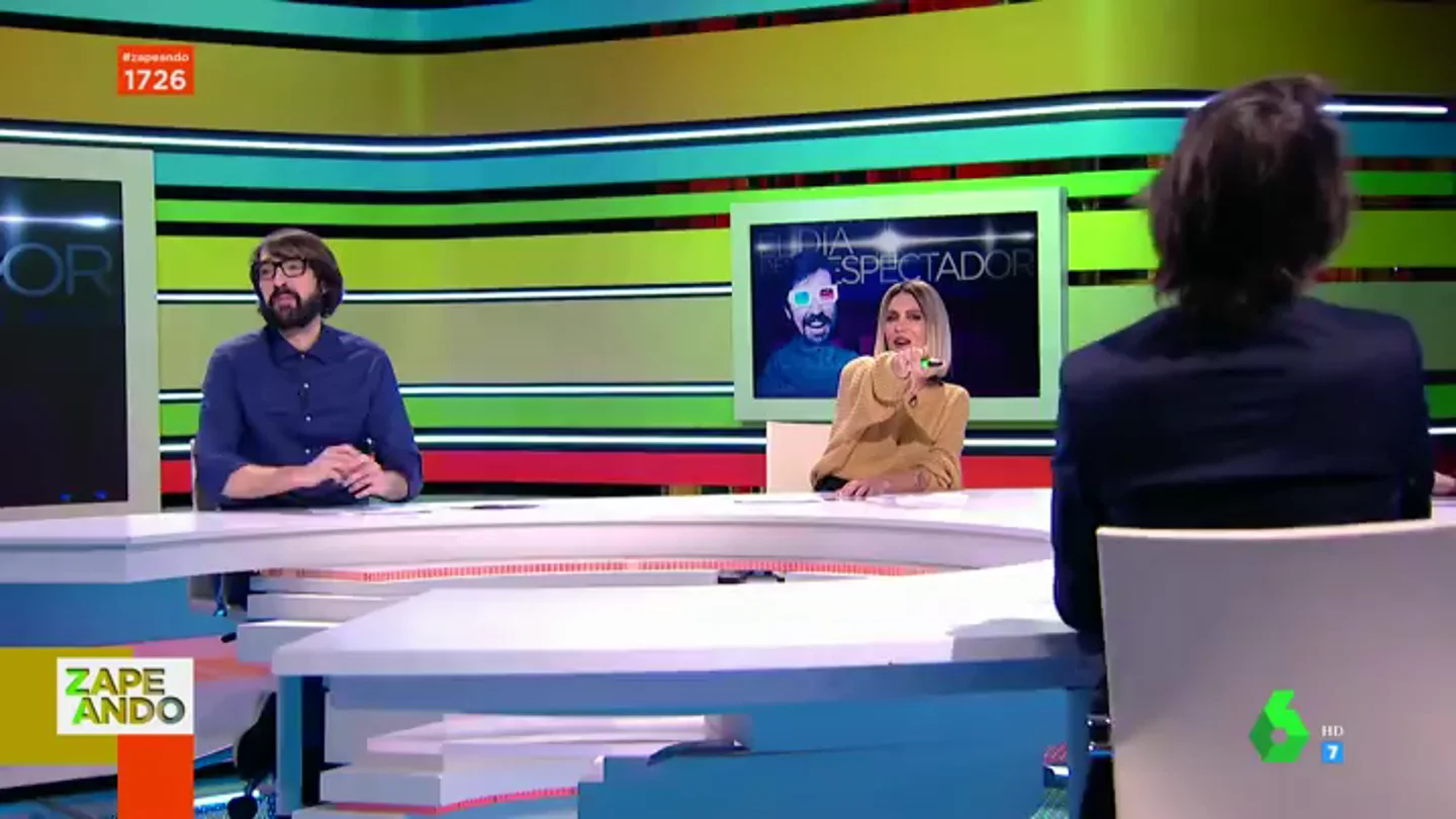 El inesperado zasca de Santi Alverú a Lorena Castell tras teñirse el pelo de rubia El inesperado zasca de Santi Alverú a Lorena Castell tras teñirse el pelo de rubia