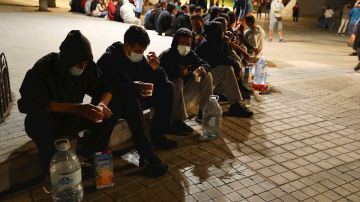 Migraciones y el Gobierno de Canarias realojan a los inmigrantes que abandonaron Arguineguin