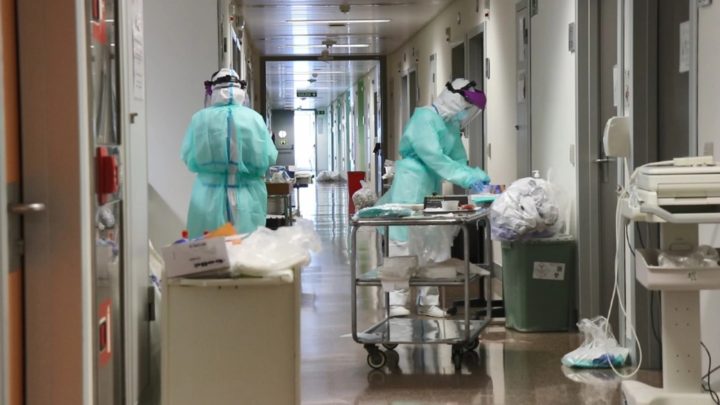 Sanitarios con equipos de protección Sanitarios con equipos de protección