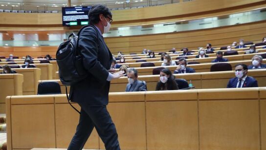 El ministro de Sanidad, Salvador Illa, durante la sesi&oacute;n de control en el Pleno del Senado