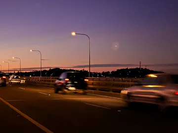 La noche puede dificultar nuestra visión al volante La noche puede dificultar nuestra visión al volante