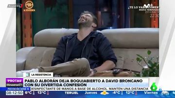 La divertida confesión sexual de Pablo Alborán a David Brocano en 'La Resistencia' sobre su práctica sexual "a dos manos"