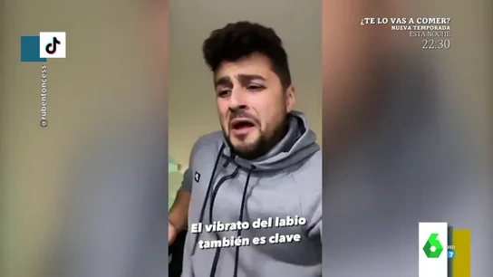 El vídeo viral del instagramer 'Rubentonces' explicando cómo se pone cara de español: "Un poco de drama sacando pecho" El vídeo viral del instagramer 'Rubentonces' explicando cómo se pone cara de español: "Un poco de drama sacando pecho"