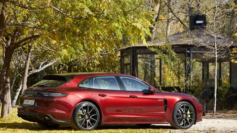 Porsche Panamera 4S E-Hybrid Sport Turismo Porsche Panamera 4S E-Hybrid Sport Turismo