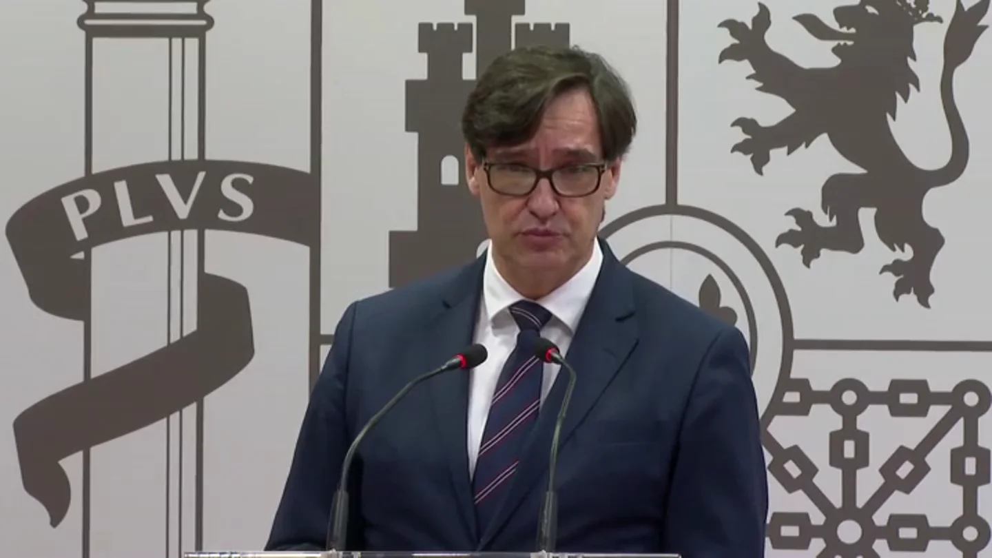 Salvador Illa, seguro de que la gente cumplirá las normas en Navidad: "No es año de celebraciones familiares multitudinarias, es año de quedarse en casa" Salvador Illa, seguro de que la gente cumplirá las normas en Navidad: "No es año de celebraciones familiares multitudinarias, es año de quedarse en casa"