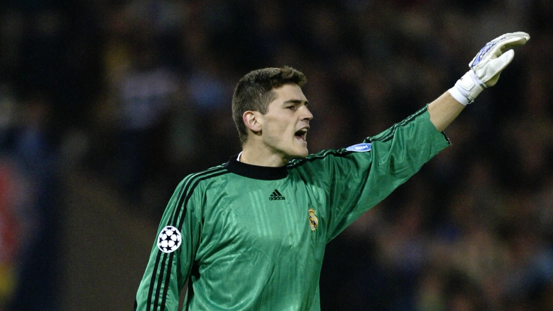 Iker Casillas, con el Real Madrid en 2002