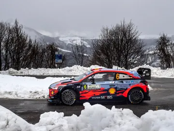 Dani Sordo se mantiene segundo Dani Sordo se mantiene segundo