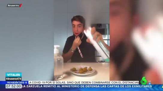 La propuesta de Xuso Jones para tomarse las uvas de forma responsable que arrasa en redes sociales 