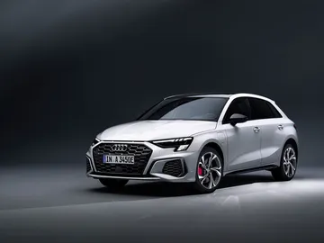El Audi A3 45 TFSI e puede rodar 74 kilómetros solo en modo eléctrico El Audi A3 45 TFSI e puede rodar 74 kilómetros solo en modo eléctrico